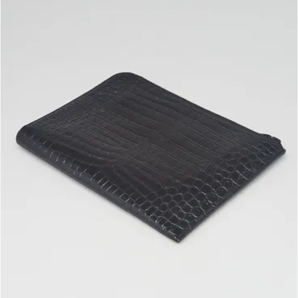 YSL Crocodile Embossed iPad Case - Picture 3 of 10